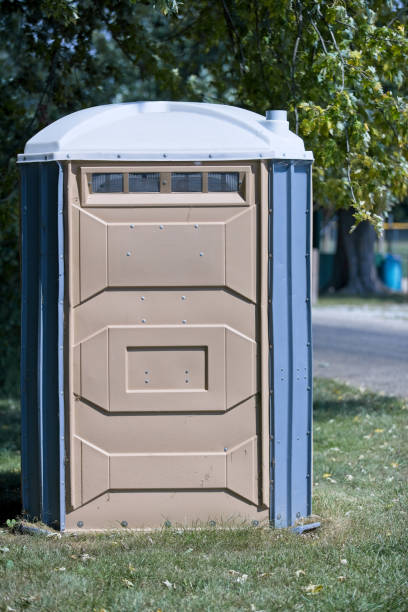 Best Portable restroom trailer rental  in Lepanto, AR